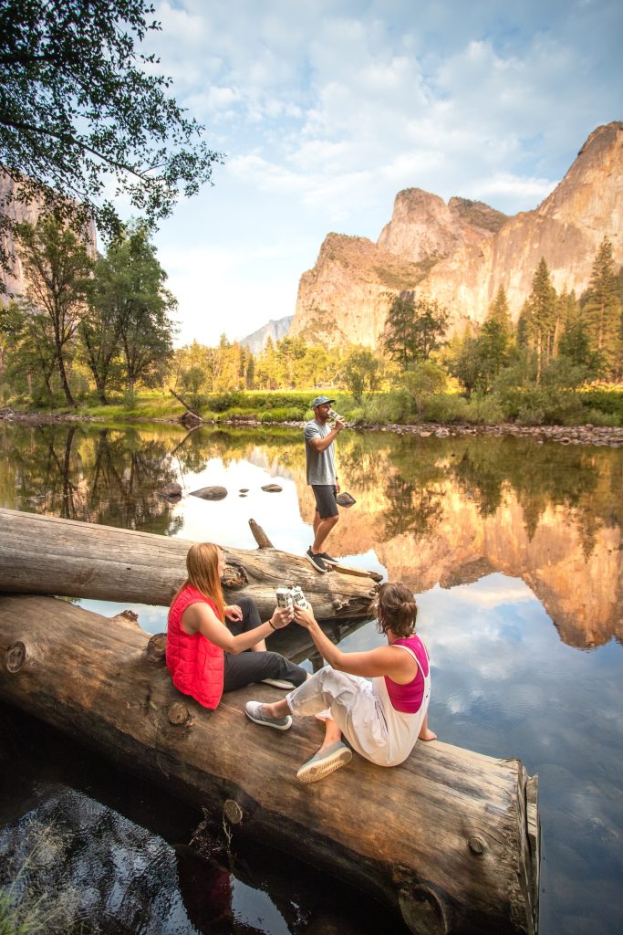 People building interpersonal connections through meaningful travel.
Photo by Boxed Water is Better on Unsplash.